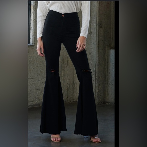 Vibrant M.i.U Black Flared‎ High-Waisted Pants Size 1 - Picture 1 of 7